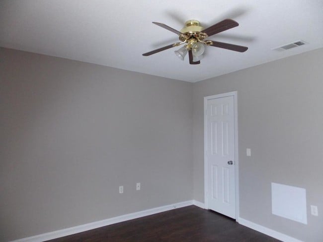 Building Photo - 140 Lanier Dr