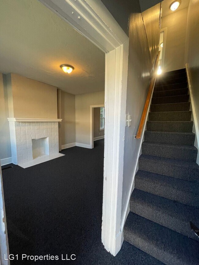 Building Photo - 3 br, 1 bath House - 7320 Woodlawn Avenue
