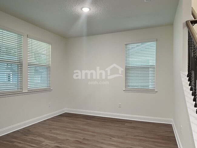 Foto del edificio - 12643 Percy Ln