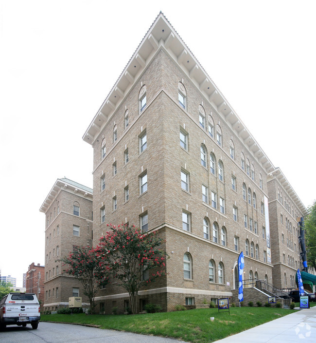 University West Apartments - Baltimore, Md 