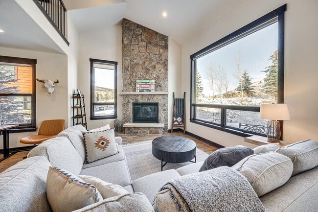 Building Photo - 44 Damselfly Lp