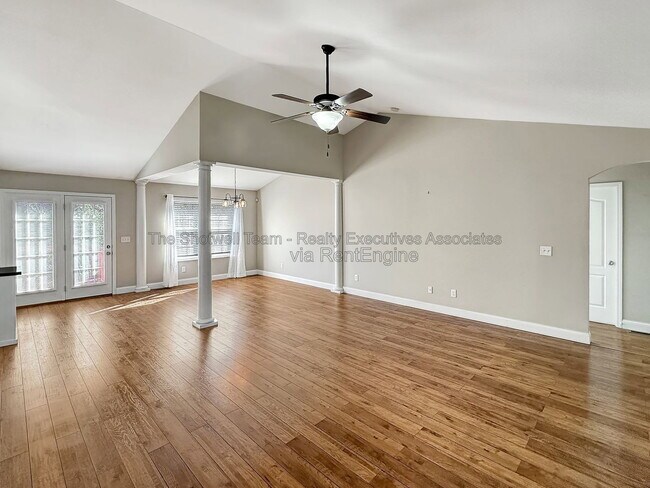 Building Photo - 4130 Oakstone Ln
