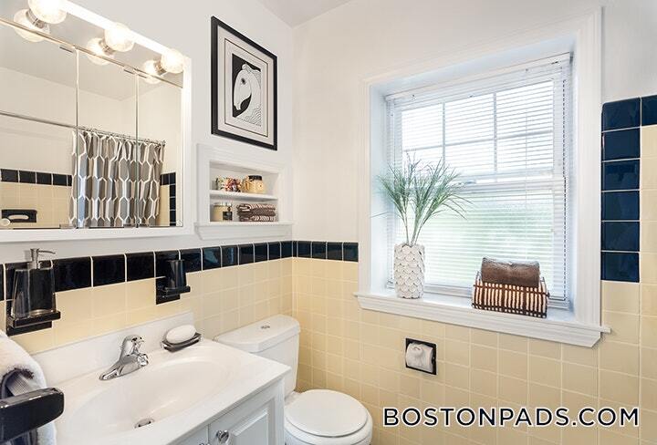 Building Photo - 156 Independence Dr