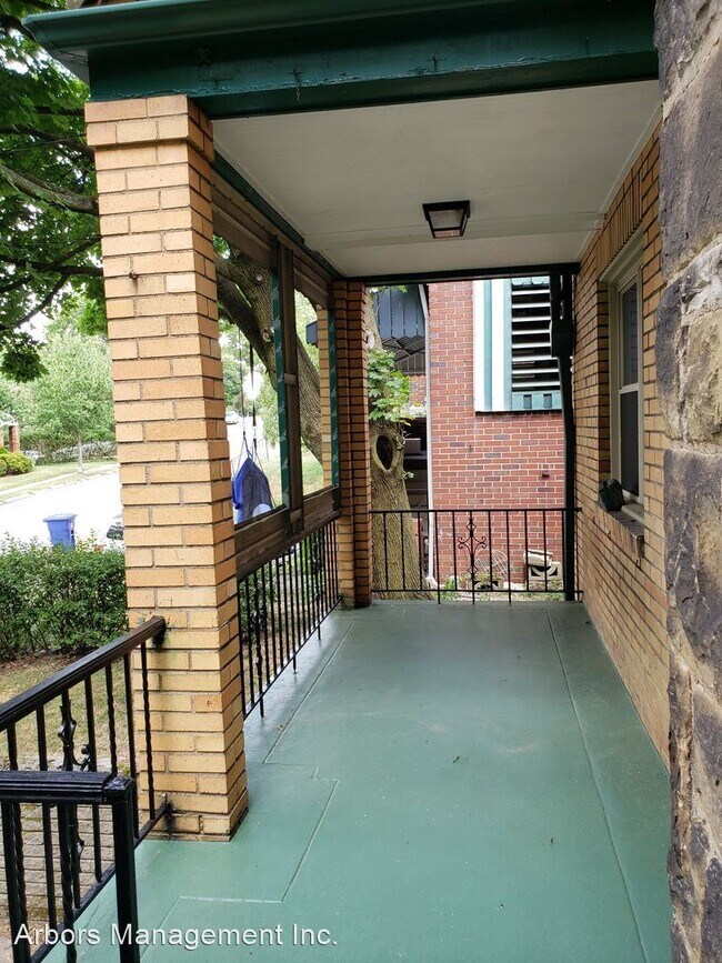 Building Photo - 3 br, 1 bath House - 329 DELL AVENUE