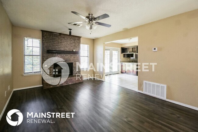 Foto del edificio - 8405 Bigwood Dr