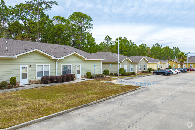 Building Photo - Coastal Breeze Villas