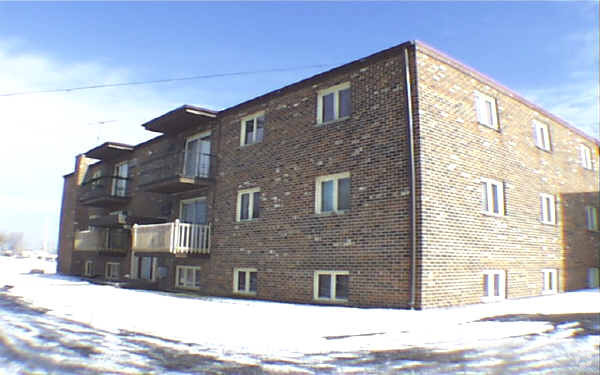 116 - 124 Drew Ln - Maple Point Apartments