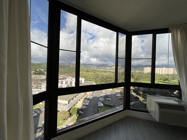 Building Photo - 5070 Likini St
