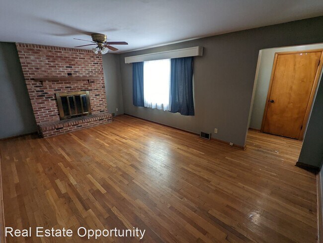 Foto del edificio - 3 br, 3 bath House - 84 E Fairfield St