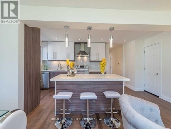 Building Photo - 112 Murray Dr