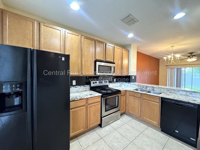 Building Photo - 10832 Savannah Wood Ct