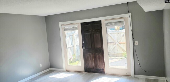 Foto del edificio - 3700 Bush River Rd