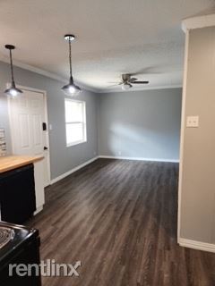 Building Photo - 3 br, 2 bath Townhome - 501 NW 6th St