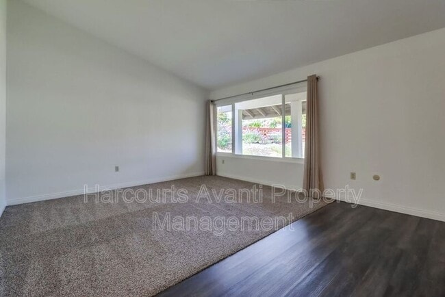 Building Photo - 1717 Catalpa Rd