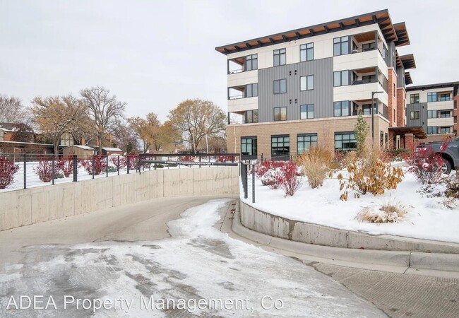 Building Photo - 2 br, 2 bath House - 2625 Dearborn Ave #203