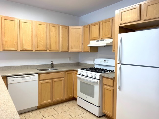 Building Photo - 128 Beach 92nd St