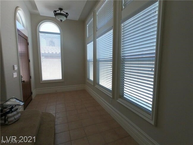Building Photo - 496 Via Palermo Dr