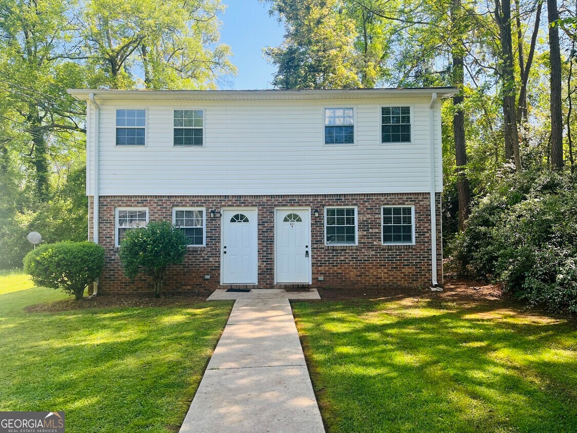 Foto principal - 611 Elm St