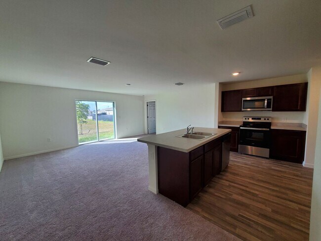 Foto del edificio - 4/2/2 Spacious New Construction