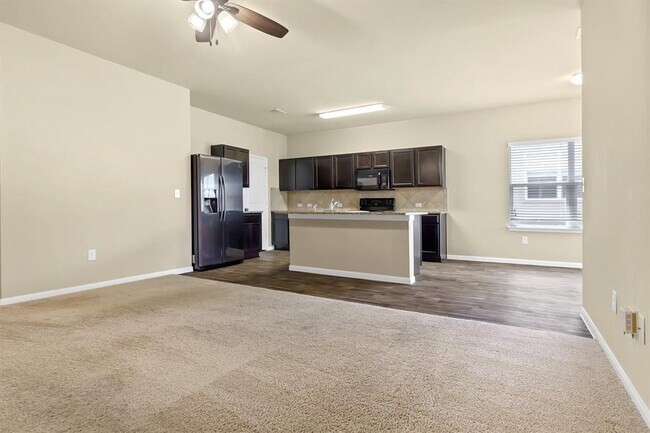 Building Photo - 15104 Bullbrier Rd