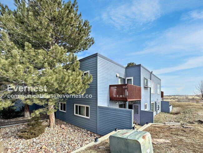 Foto del edificio - 1594 Bradley Dr