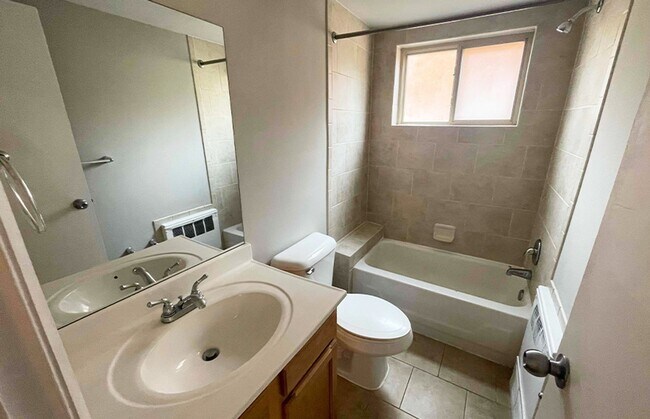 Building Photo - 555 Lowell Ave