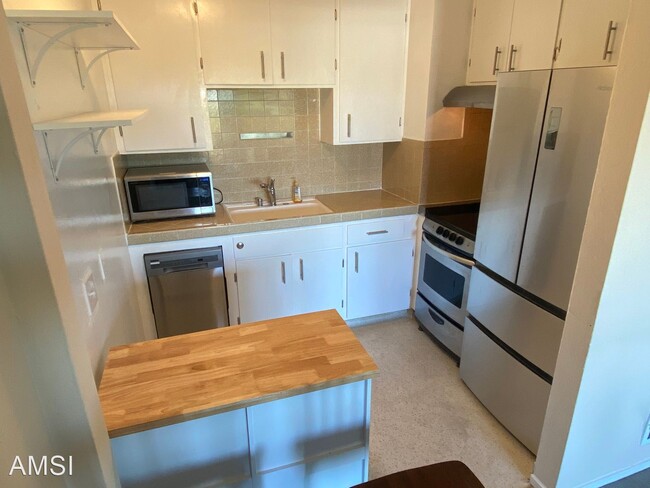 Building Photo - 1 br, 1 bath House - 4150 Cesar Chavez St. #2