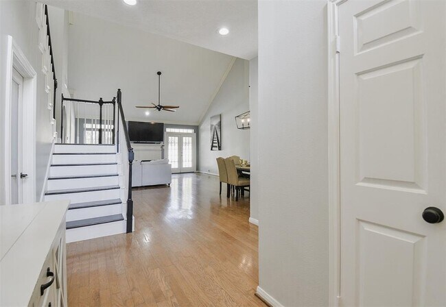 Foto del edificio - 4910 Pine Prairie Ln