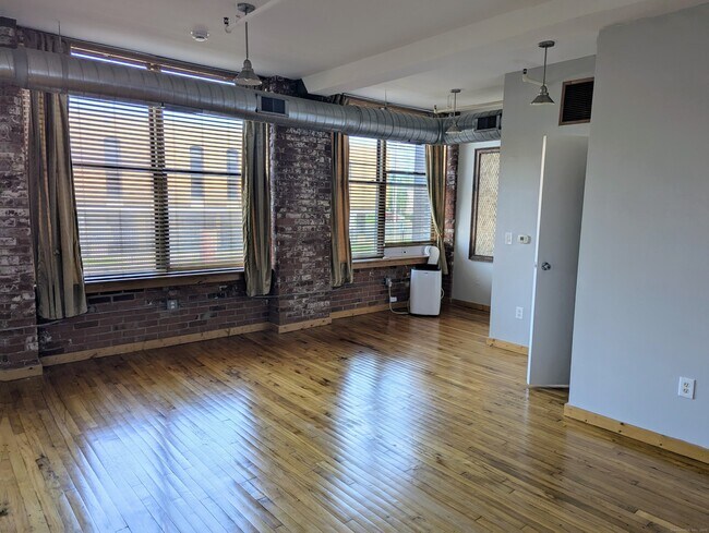 Foto del edificio - 325 Lafayette St