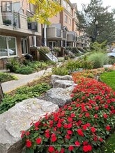 Building Photo - 28 Sommerset Way