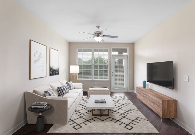 Building Photo - Cantare at Indian Lake Village