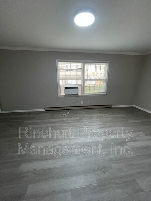 Foto del edificio - 1045 Meadow Dr