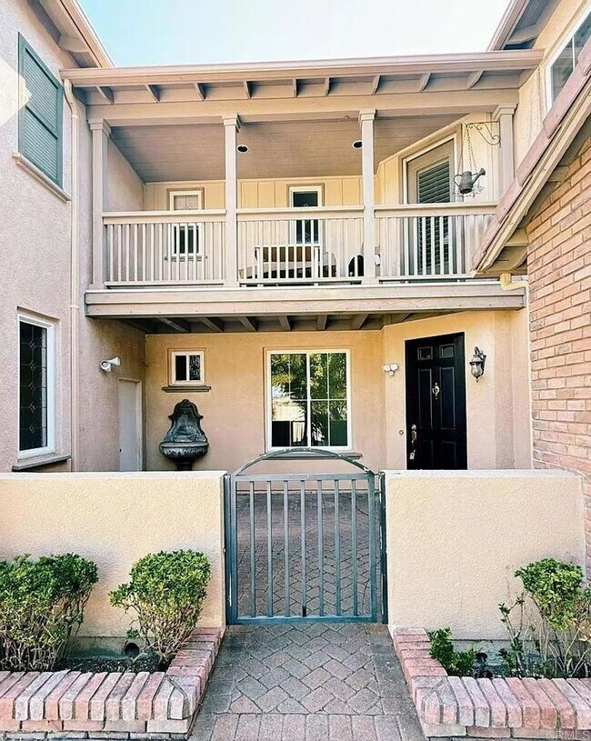 Building Photo - 5BD/4.5BA, 3,500 sq. ft. San Marcos Home