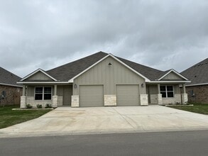Building Photo - 3120 Wasilla Dr