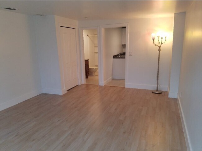 Building Photo - 4301 SW 135th Ave