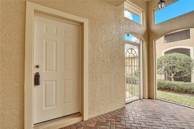 Building Photo - 3701 NW Willow Creek Dr