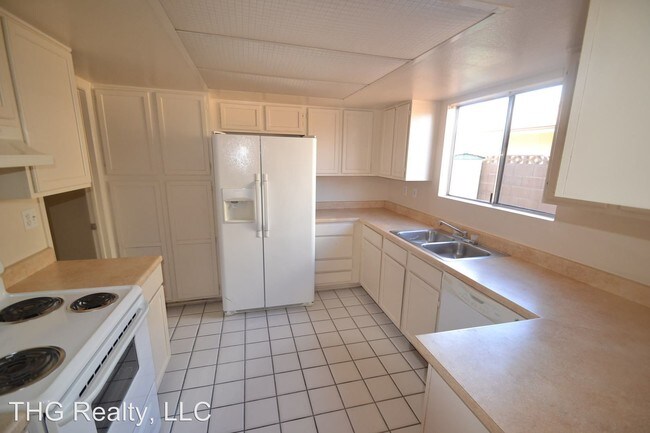 Building Photo - 7953 W Heatherbrae Dr