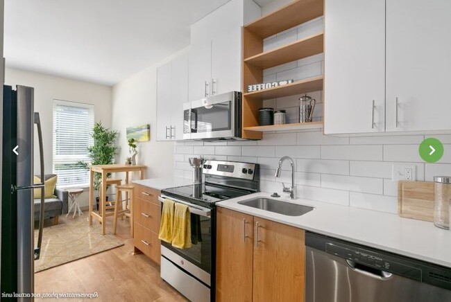 Foto del edificio - 2580 NW Upshur St