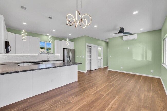 Foto del edificio - 1276 S Nahale Pl