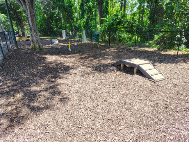 Building Photo - 600 Reusens Rd