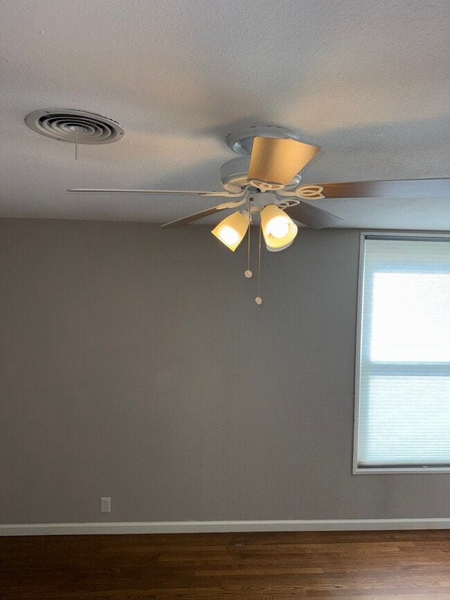 Building Photo - 4407 Diamondhead Dr