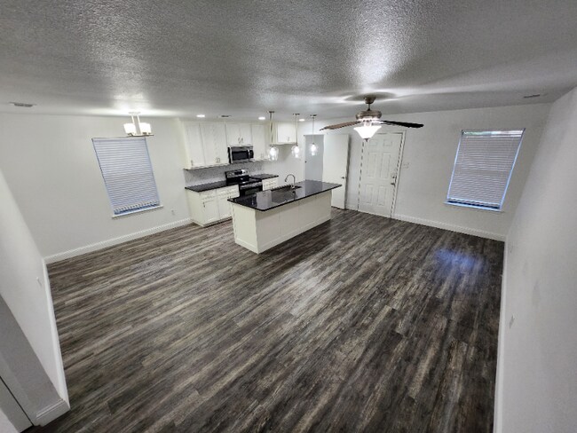 Foto del edificio - 2628 Frazier Ave