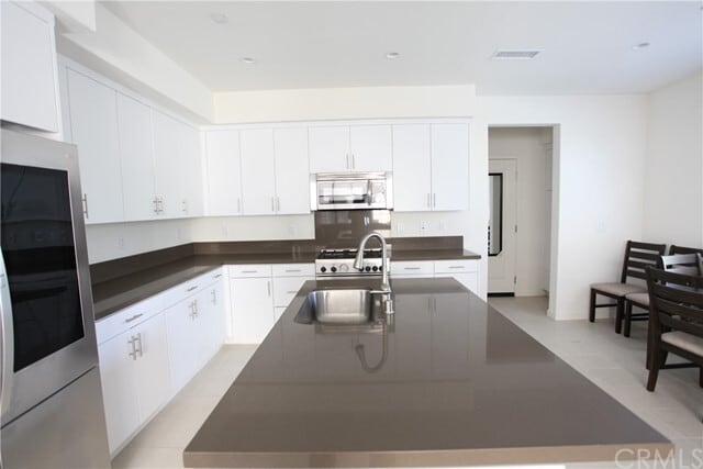 Building Photo - 215 Elkhorn