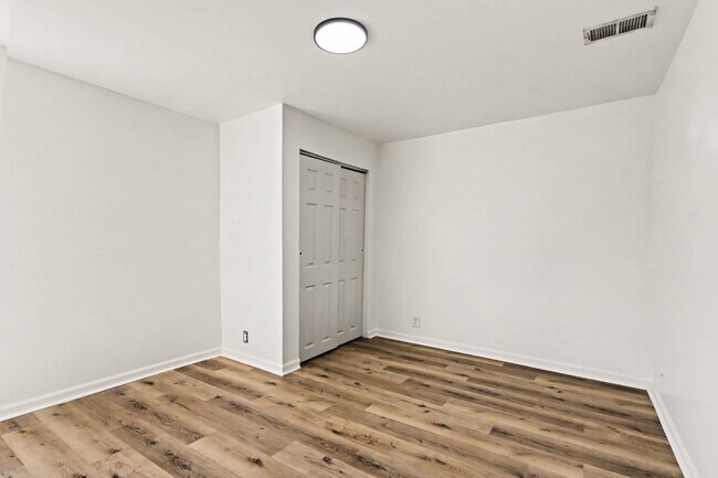 Building Photo - 2629 Brannon Ave