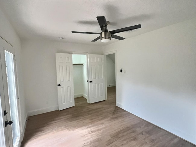 Foto del edificio - 16314 Timber Valley Dr