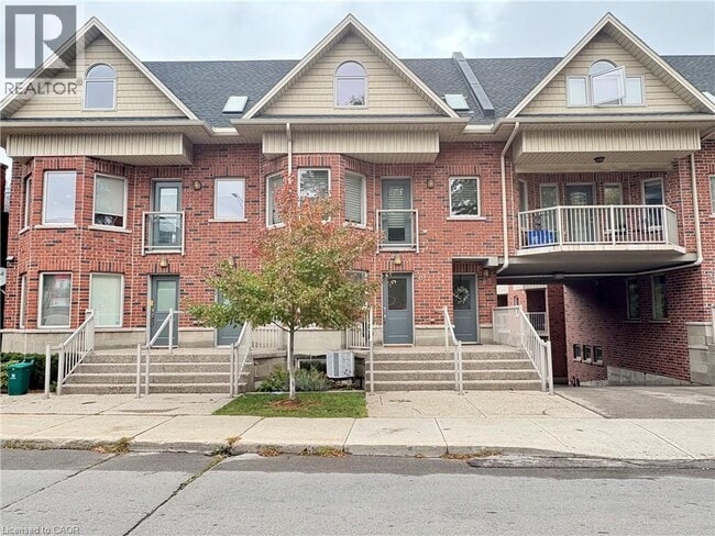 Building Photo - 81 Young St