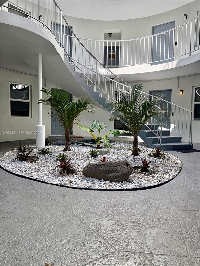 Building Photo - 2101 NE 51st St