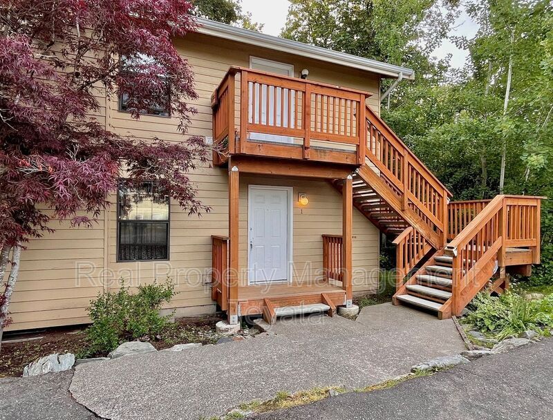 1334 Puget St Unit 1, Bellingham, WA 98229 Condo for Rent in