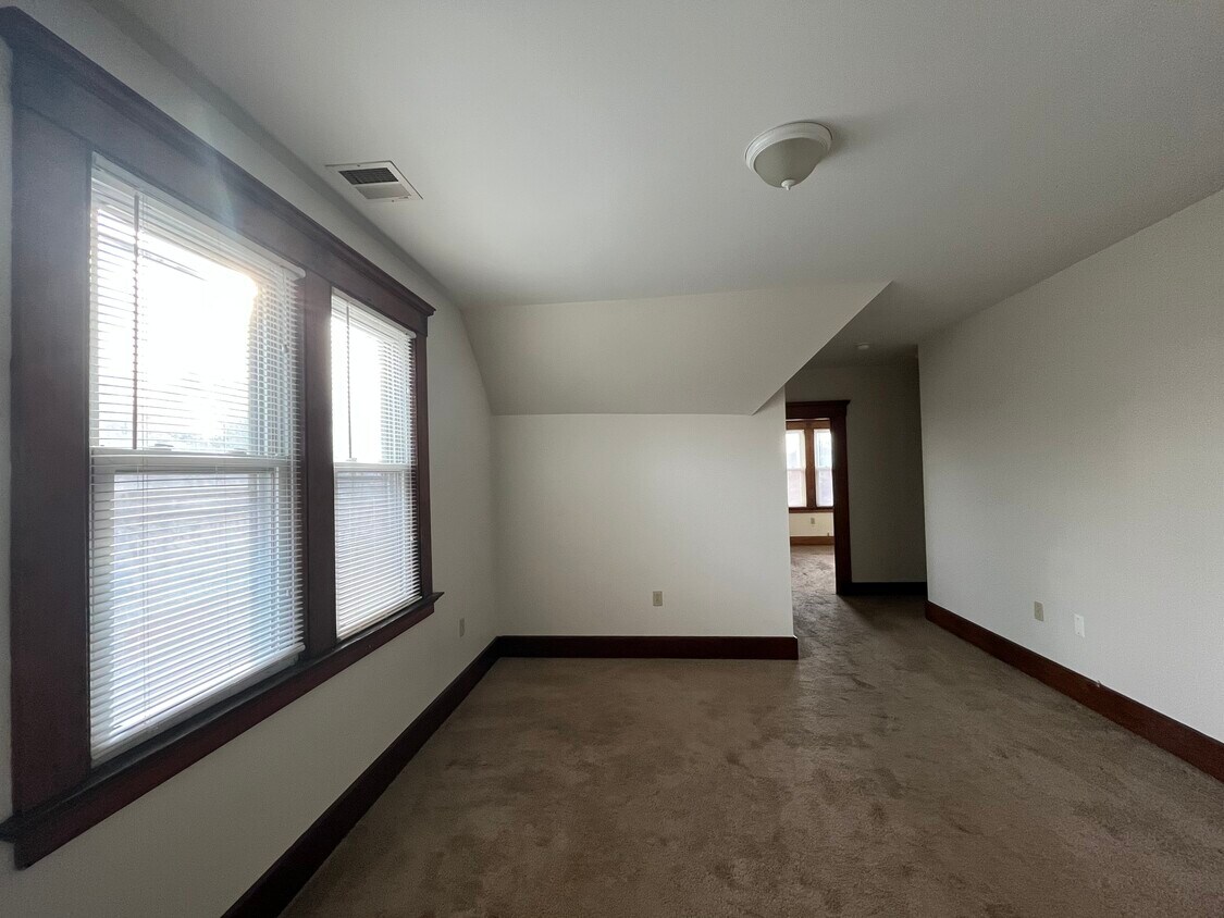 31 Maltby St Unit 3, New Haven, CT 06513 Apartments in New Haven, CT