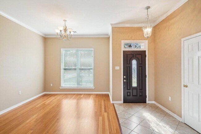 Foto del edificio - 712 Homewood Dr